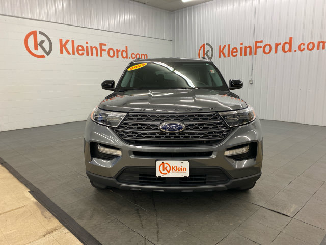 Used 2023 Ford Explorer XLT w/ Equipment Group 202A AWD/4WD image 2