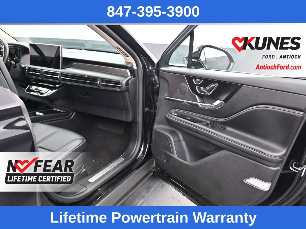 Used 2024 Lincoln Corsair Reserve AWD/4WD image 13