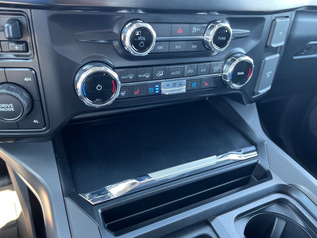 New 2026 Ford F550 4x4 Crew Cab image 21