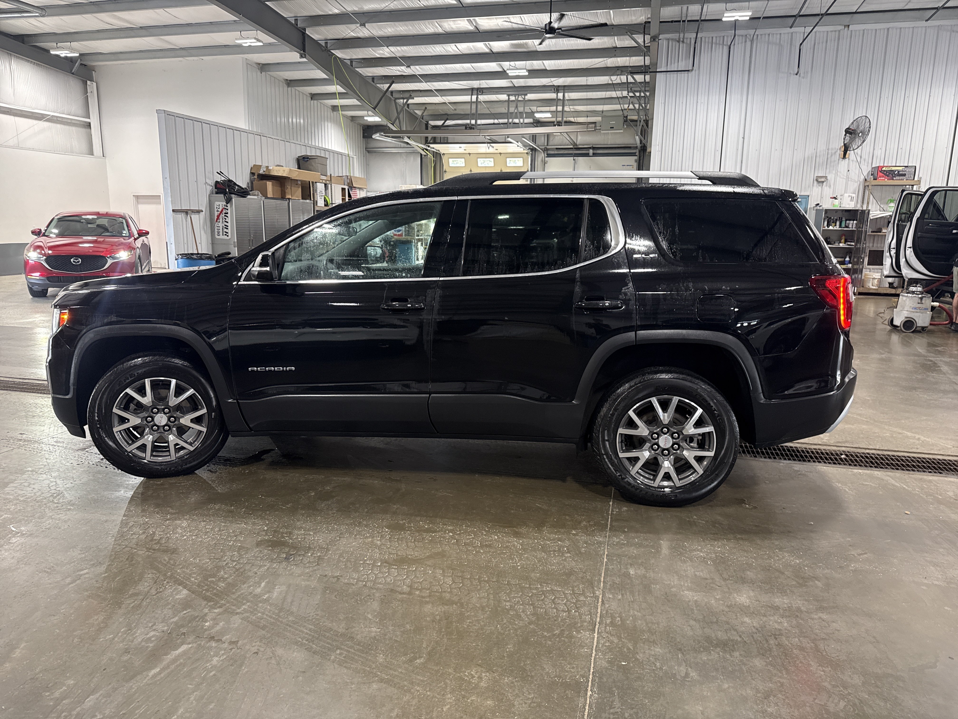 Used 2023 GMC Acadia SLE w/ Driver Convenience Package AWD/4WD image 5