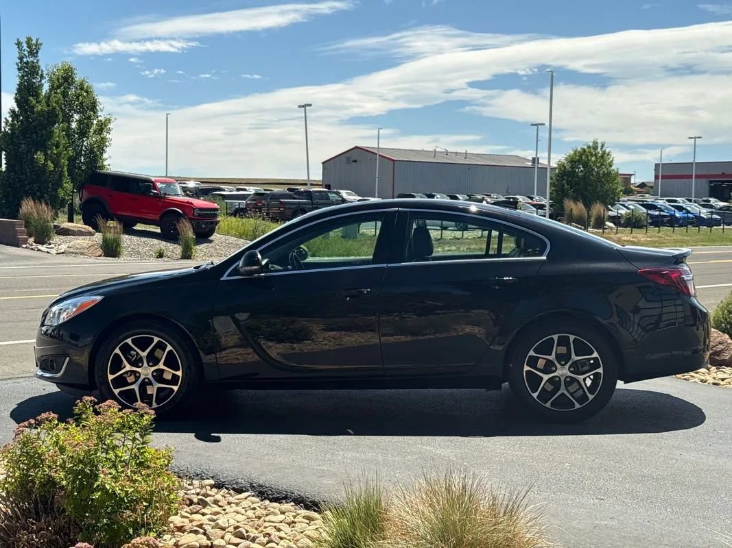 Used 2017 Buick Regal Sport Touring FWD image 50