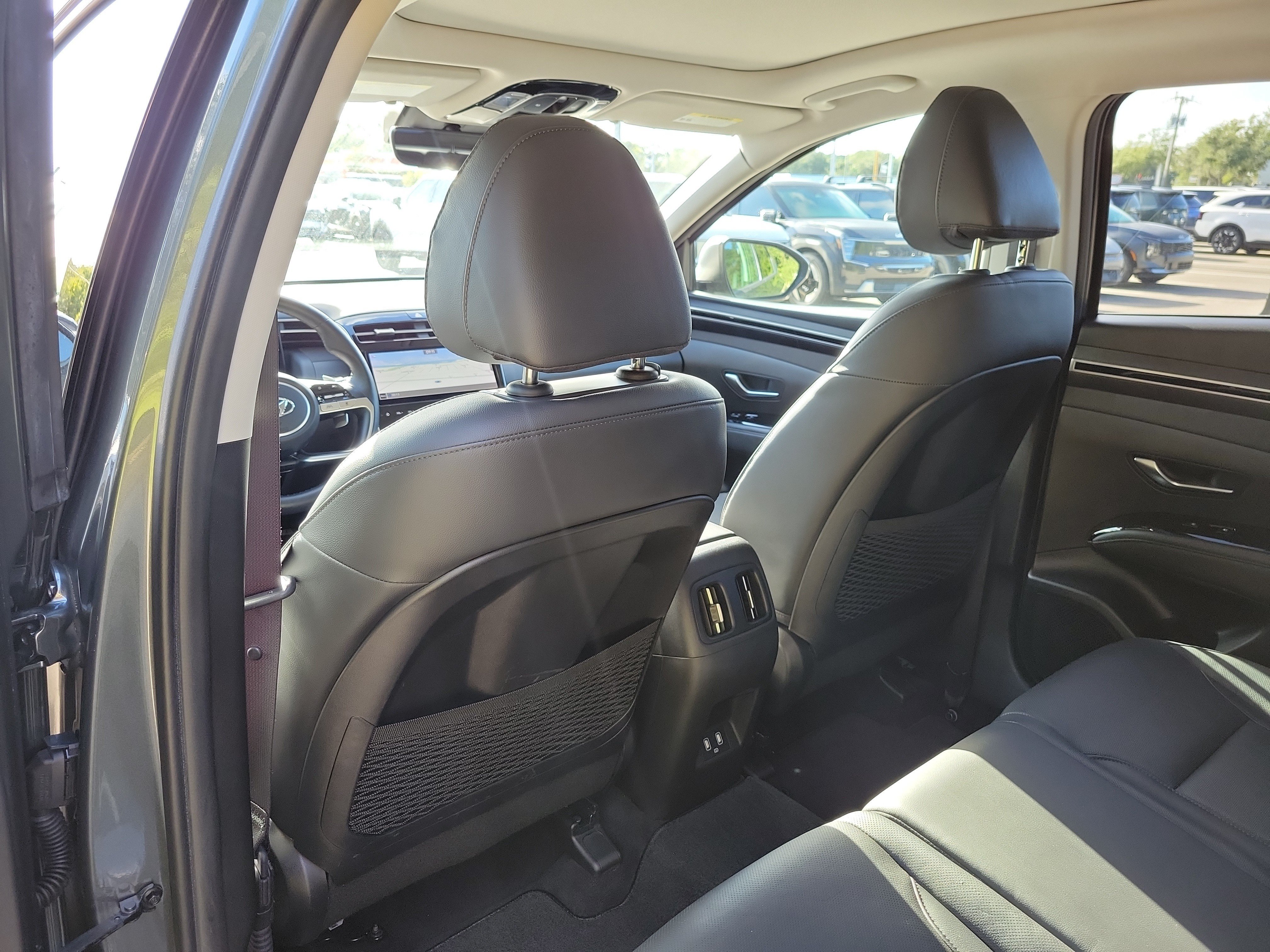Used 2022 Hyundai Tucson Limited FWD image 17
