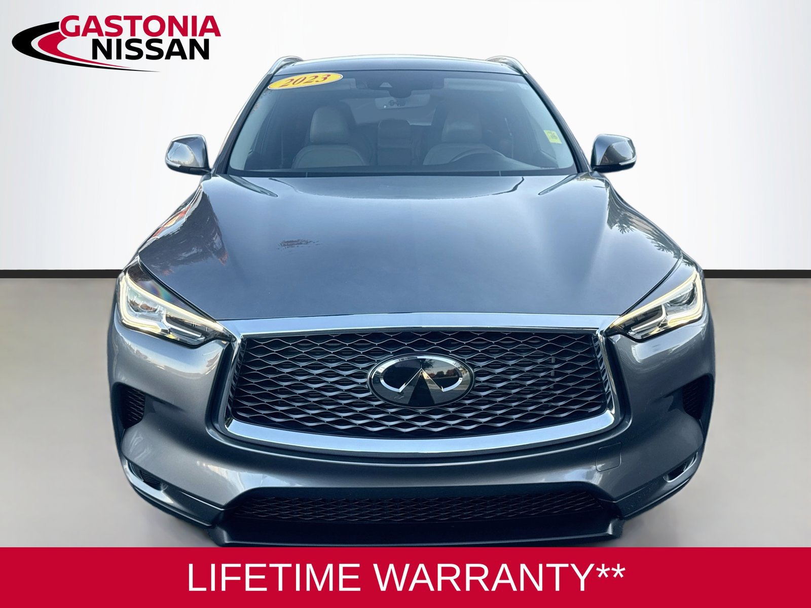 Used 2023 INFINITI QX50 Luxe FWD image 2