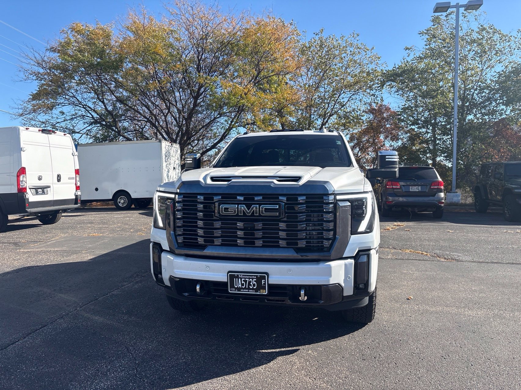 Used 2024 GMC Sierra 3500 Denali Ultimate AWD/4WD image 3