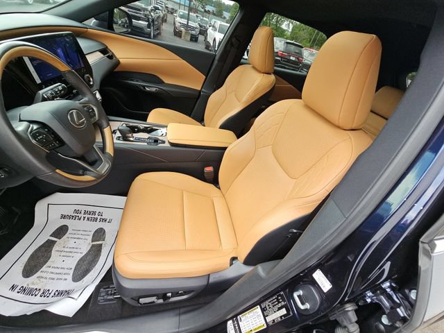 Used 2024 Lexus RX 350 Premium w/ Accessory Package (Z1) FWD image 22