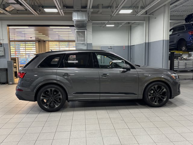 Used 2026 Audi Q7 3.0T Premium Plus w/ Premium Plus Package AWD/4WD image 4