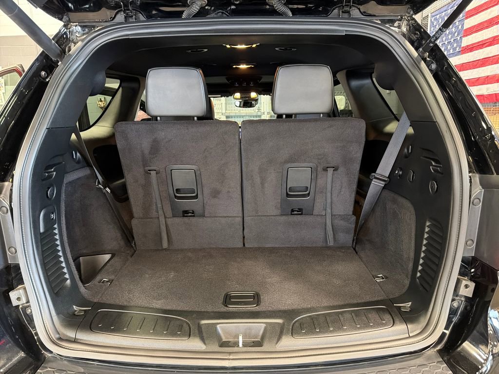 Used 2023 Dodge Durango R/T w/ Tow 'N Go Package AWD/4WD image 21