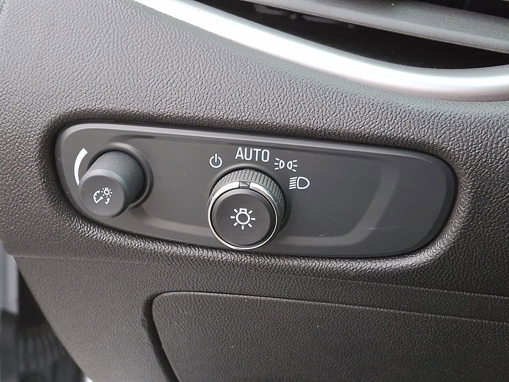 Used 2024 Chevrolet Malibu LS w/ Driver Confidence Package image 19