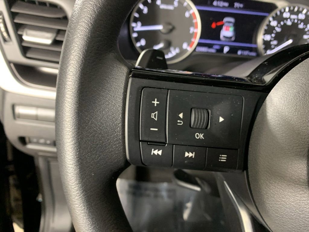 Used 2023 Nissan Rogue SV AWD/4WD image 19