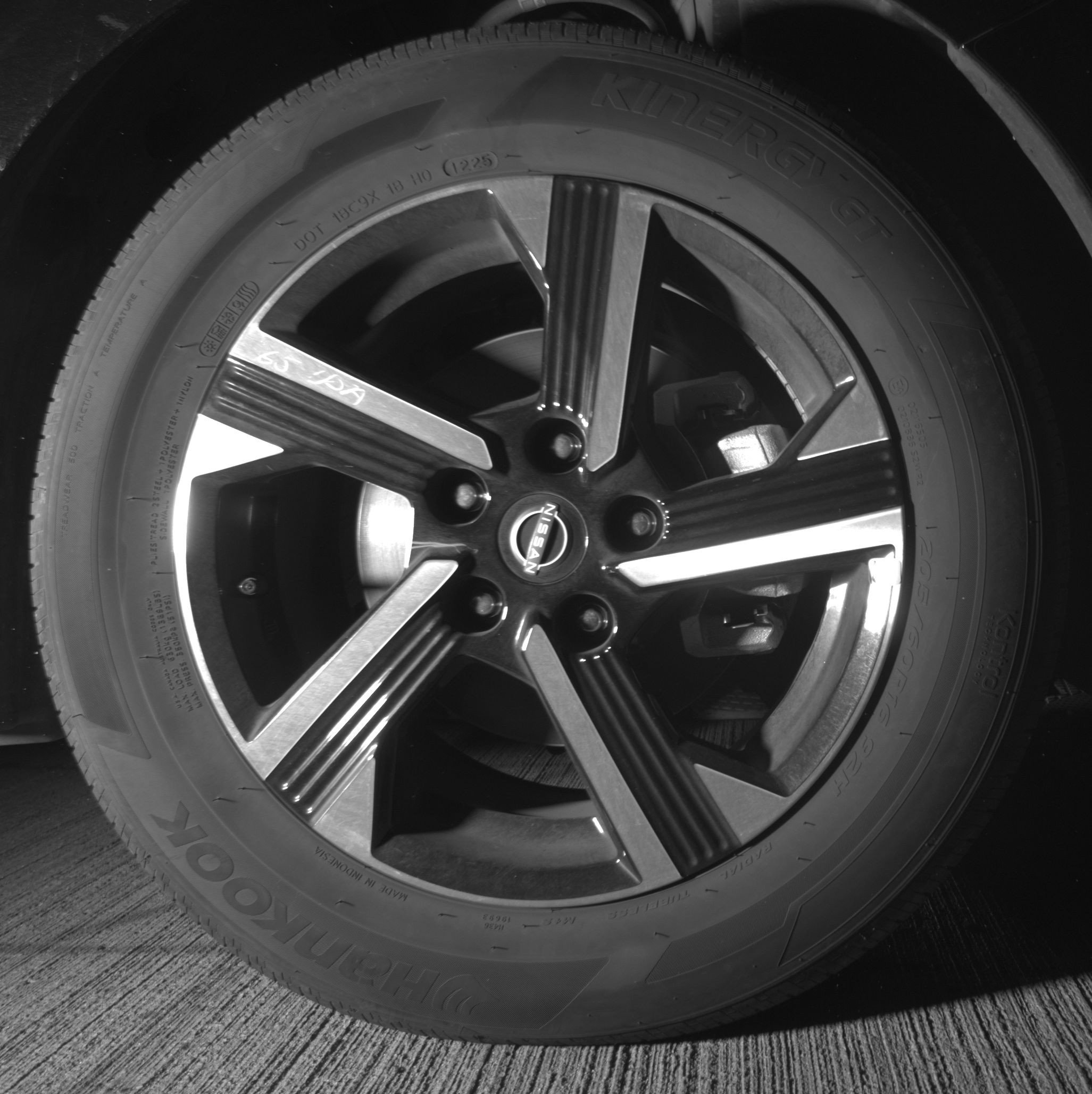 Used 2025 Nissan Sentra SV image 13