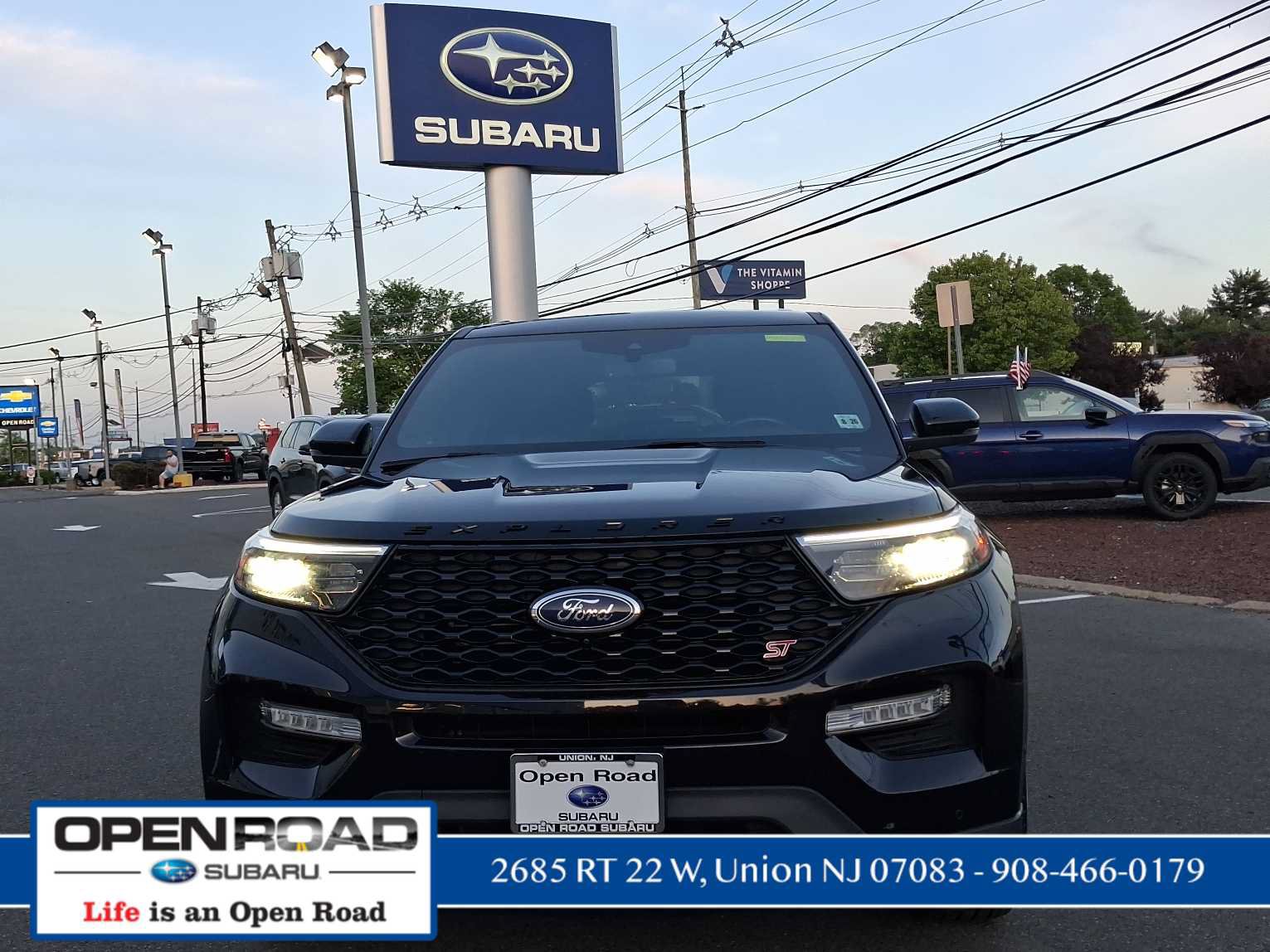 Used 2021 Ford Explorer ST w/ Equipment Group 401A AWD/4WD image 2