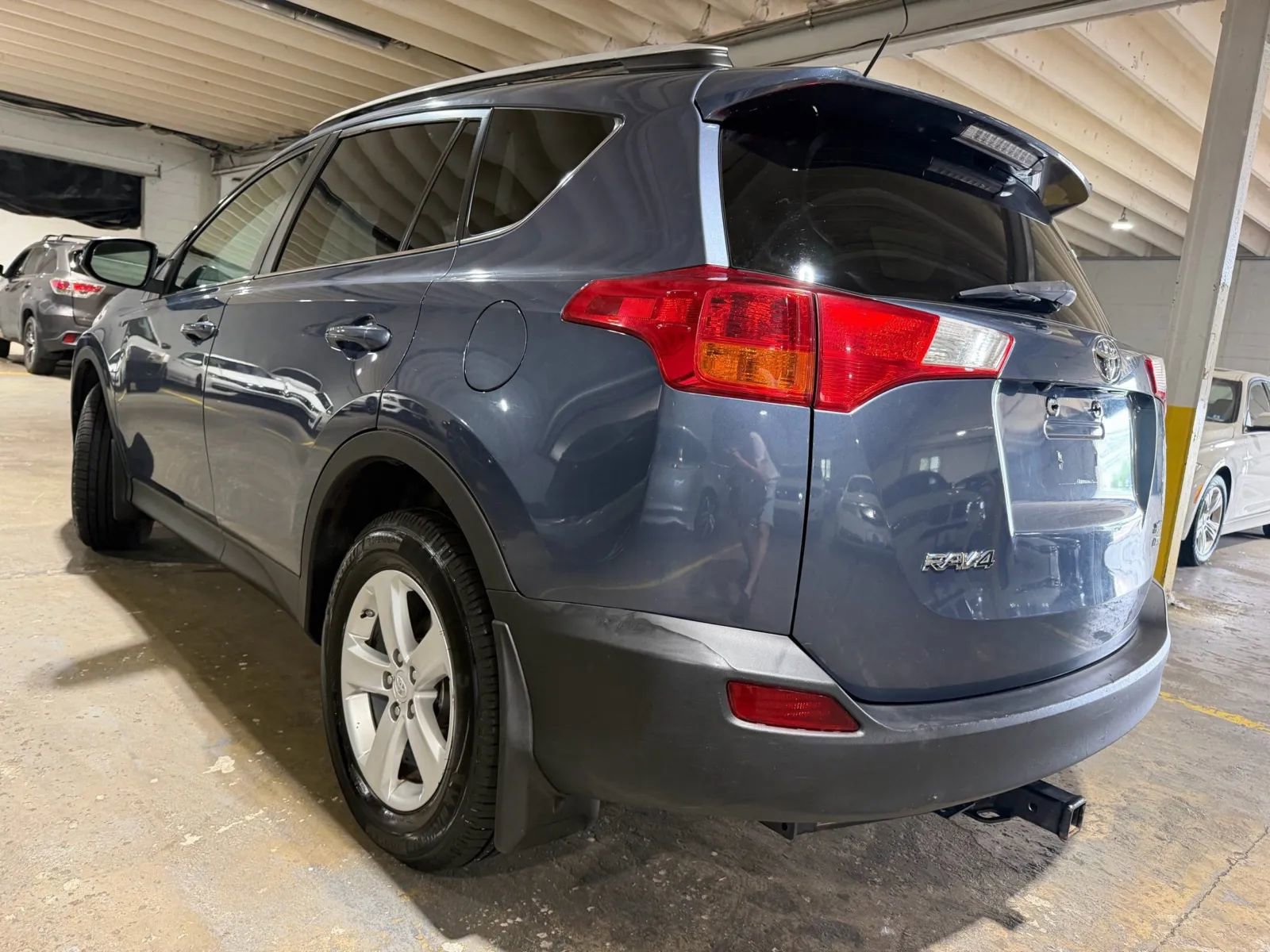 Used 2014 Toyota RAV4 XLE AWD/4WD image 3