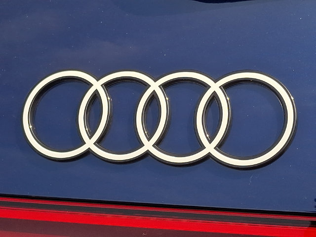 Certified 2025 Audi Q5 Premium w/ Convenience Package AWD/4WD image 30