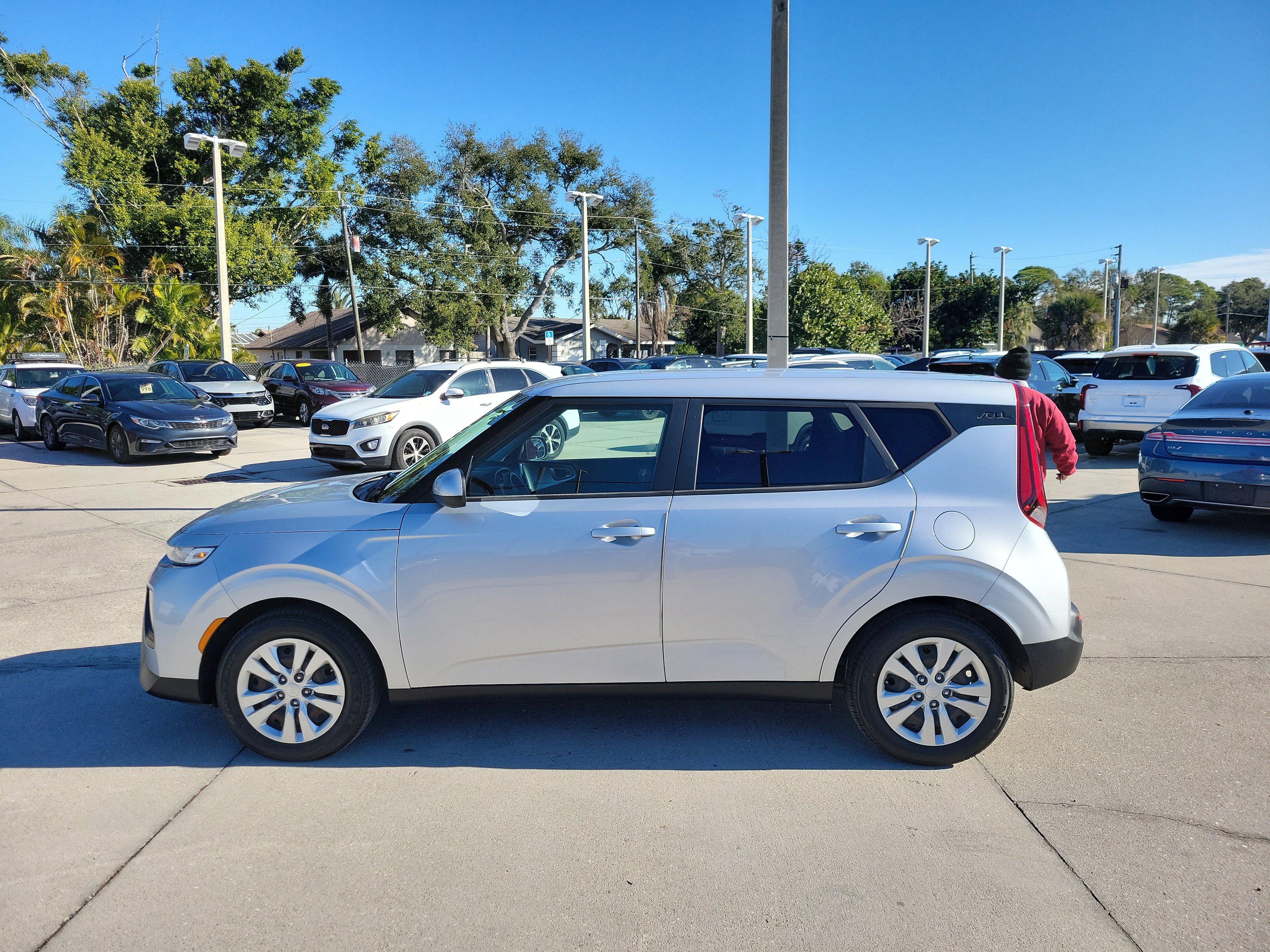 Certified 2020 Kia Soul LX image 7