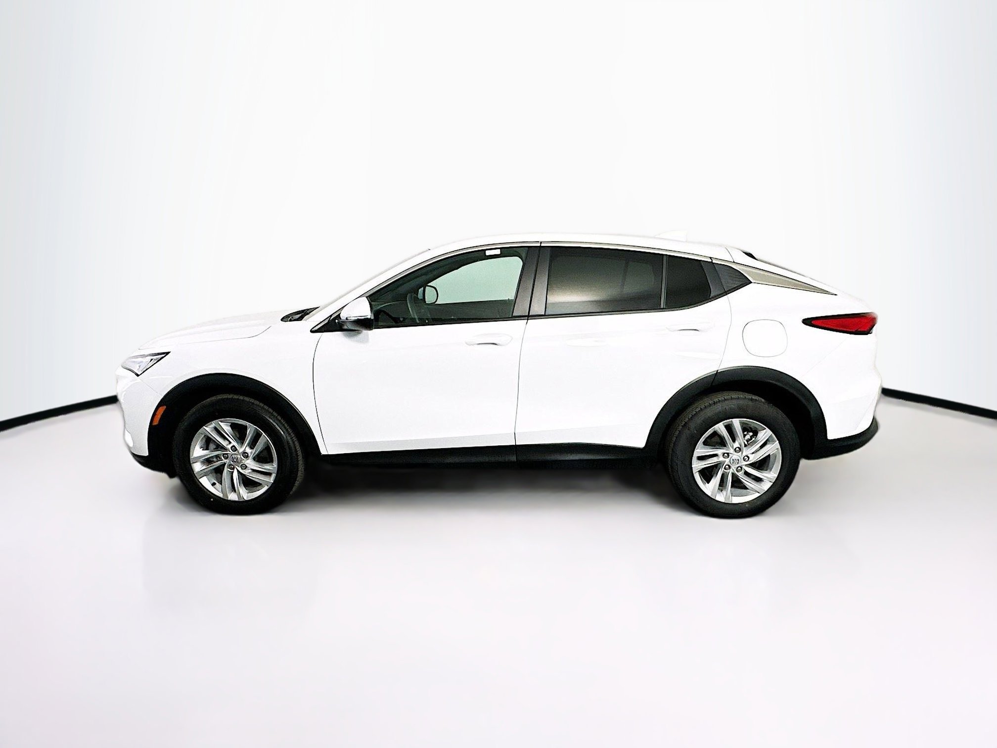 Used 2025 Buick Envista Preferred FWD image 4