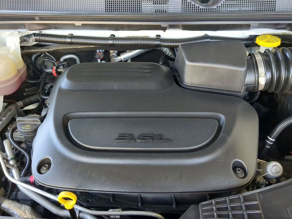 Used 2021 Chrysler Pacifica Limited w/ Premium & Safety Sphere Group image 10