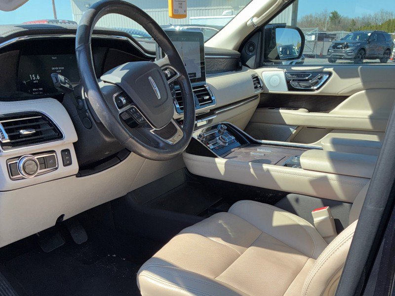 Used 2021 Lincoln Navigator L Reserve w/ Luxury Package image 7