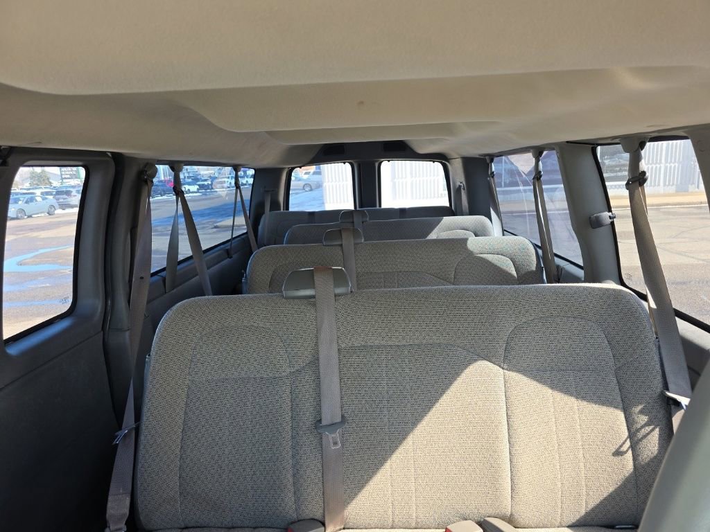 Used 2020 Chevrolet Express 3500 LS image 5