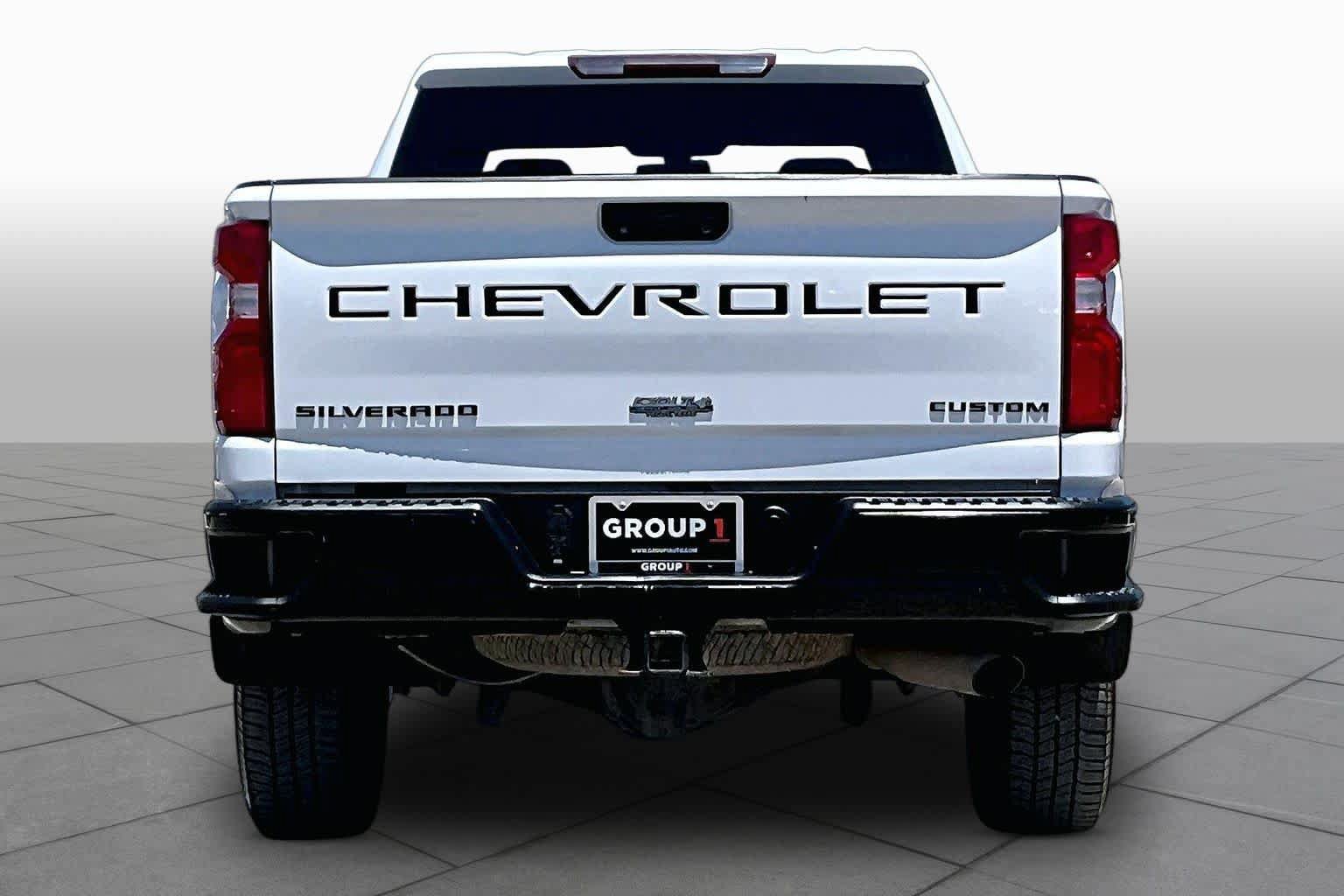 Used 2021 Chevrolet Silverado 2500 Custom w/ Custom Value Package AWD/4WD image 5
