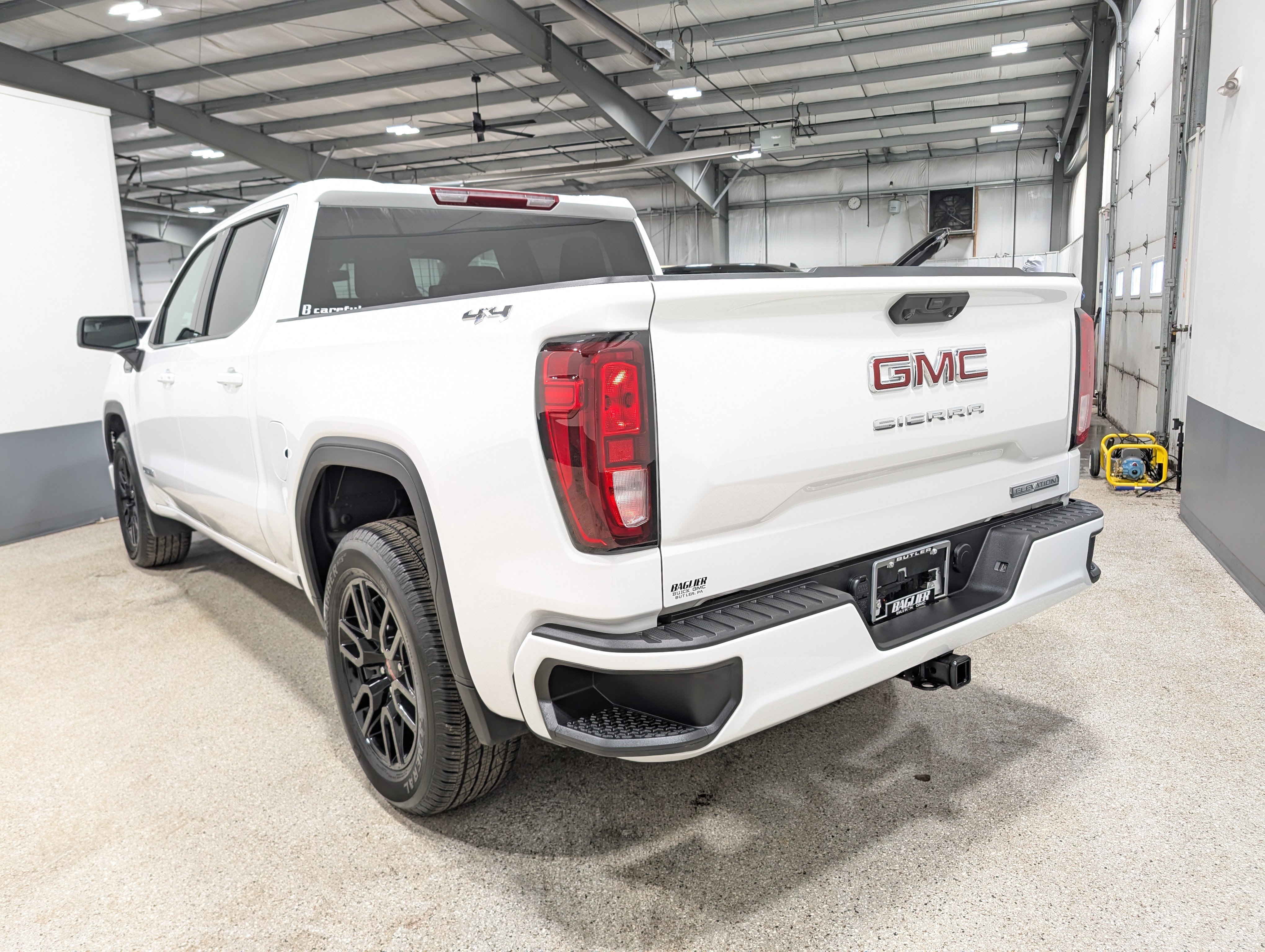 Used 2025 GMC Sierra 1500 Elevation AWD/4WD image 5