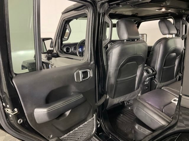 Used 2022 Jeep Wrangler Unlimited Sahara w/ Cold Weather Group AWD/4WD image 26