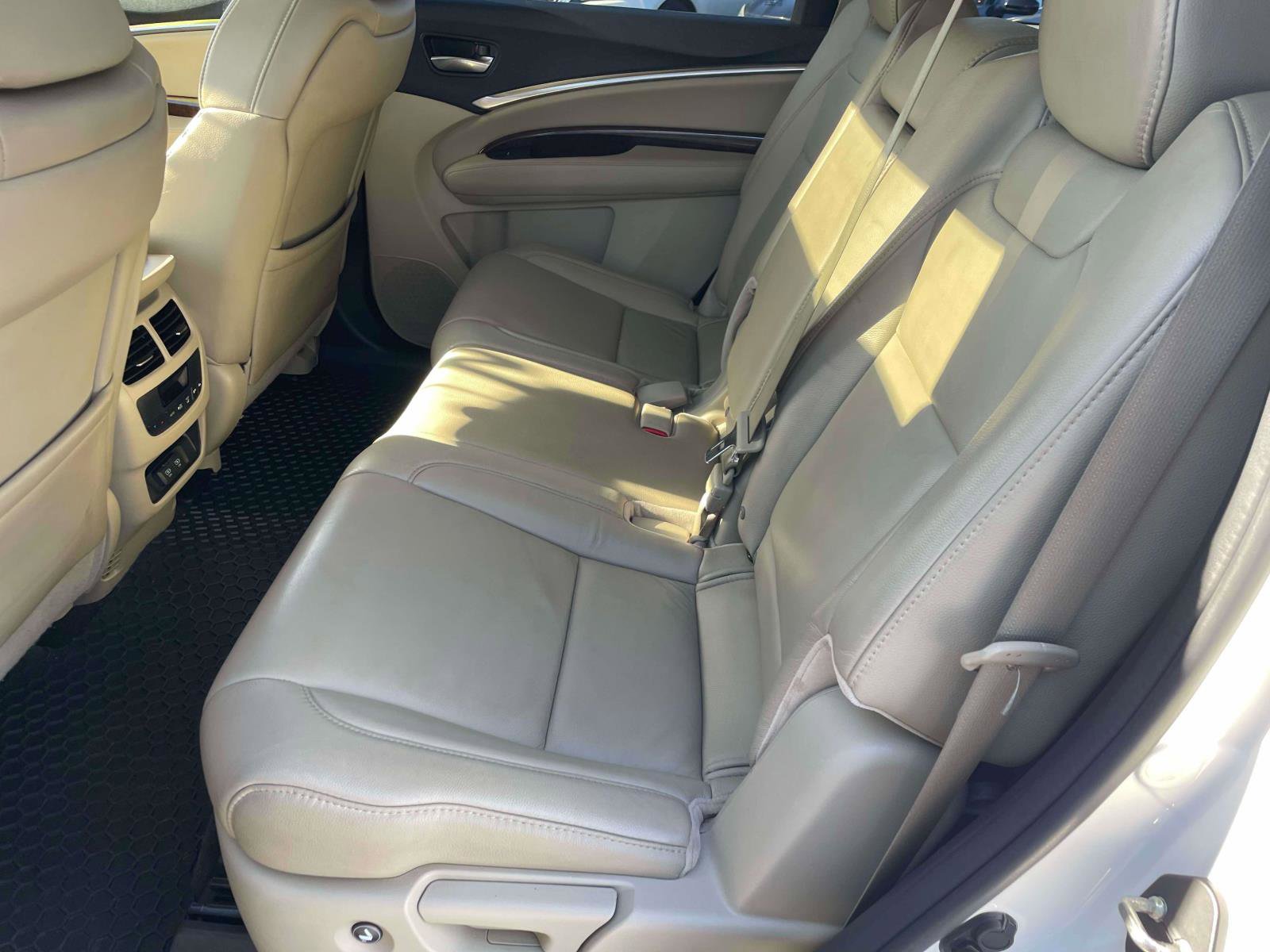 Used 2017 Acura MDX SH-AWD w/ Technology Package image 6