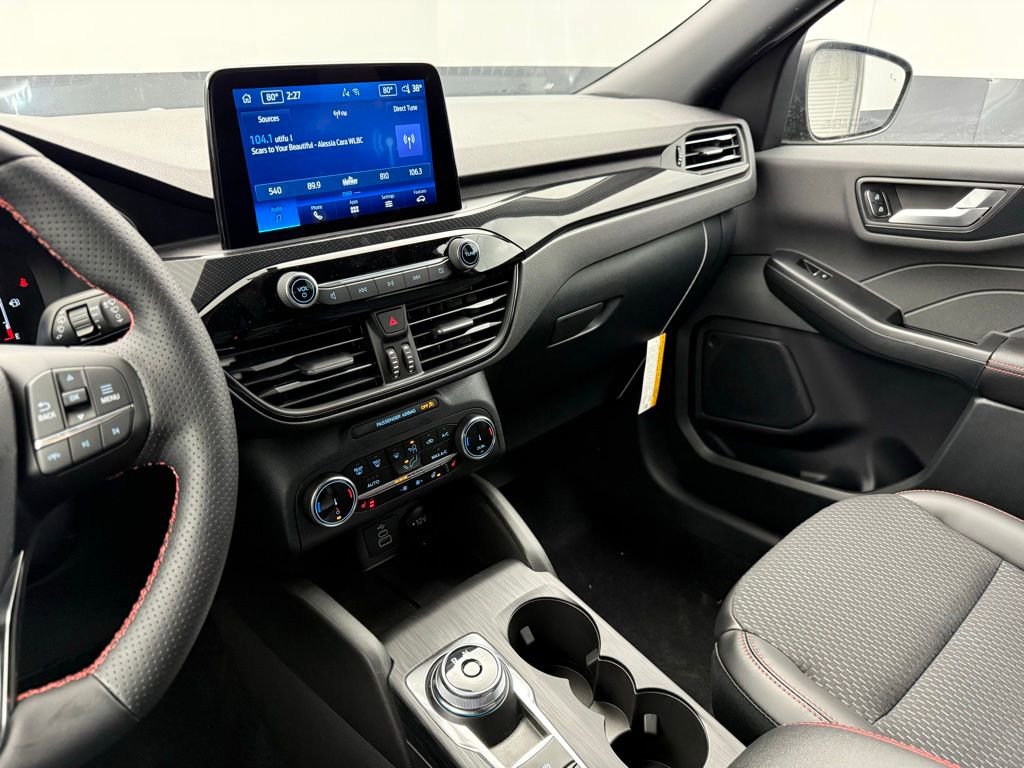 New 2026 Ford Escape ST-Line w/ Cold Weather Package AWD/4WD image 5