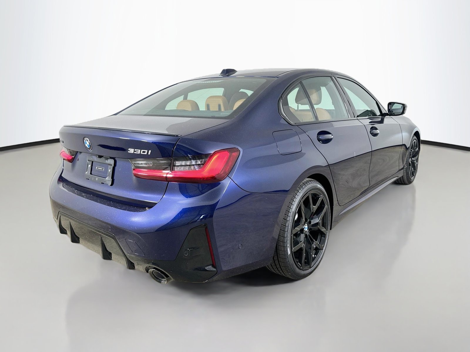 New 2026 BMW 330i xDrive Sedan w/ M Sport Package AWD/4WD image 5