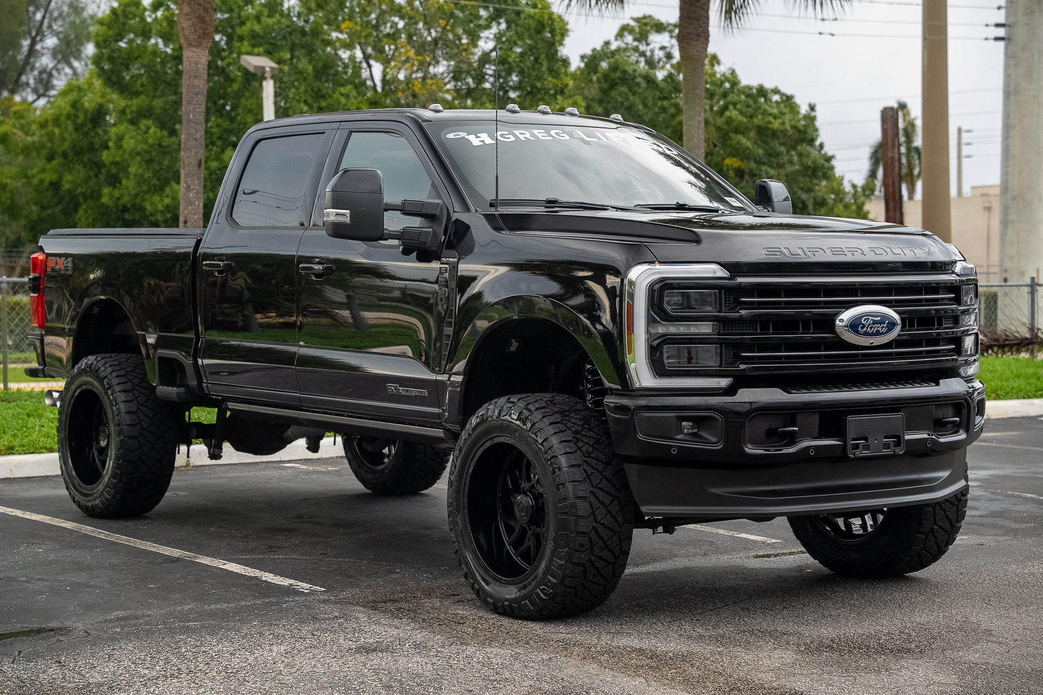 Used 2025 Ford F250 Platinum w/ FX4 Off-Road Package AWD/4WD image 36
