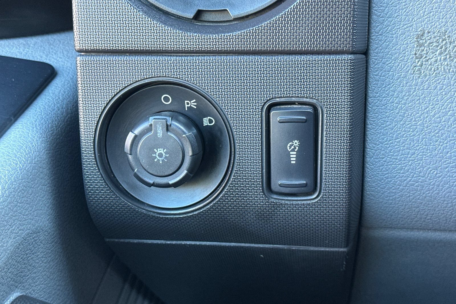 Used 2014 Ford F550 2WD Regular Cab Super Duty image 25