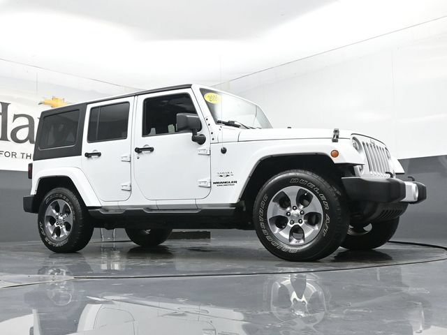 Used 2016 Jeep Wrangler Unlimited Sahara w/ Connectivity Group AWD/4WD image 2