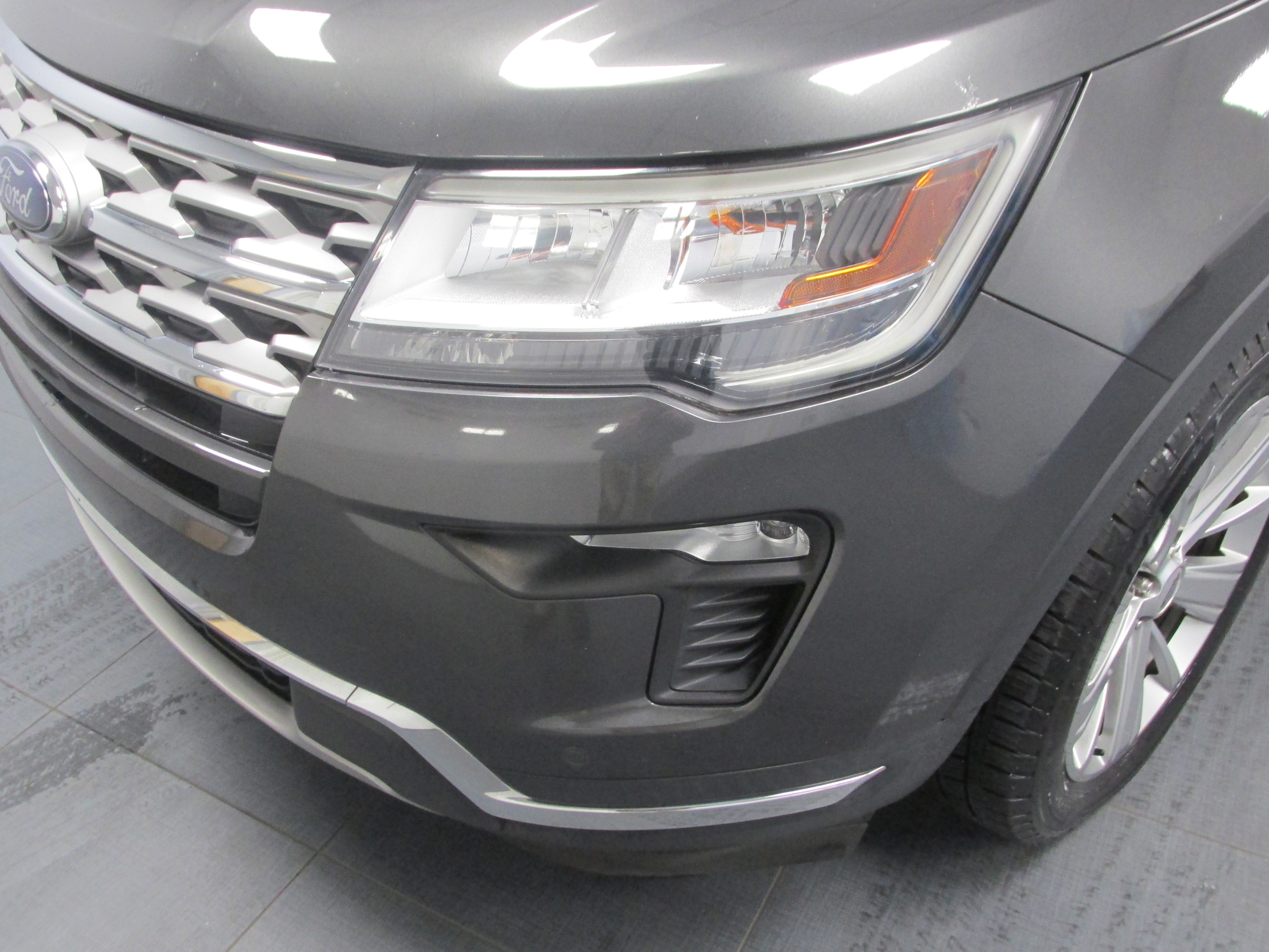 Certified 2019 Ford Explorer Limited w/ Class III Trailer Tow Package image 9