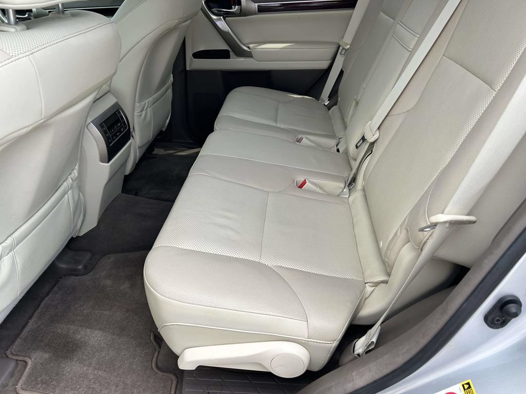 Used 2019 Lexus GX 460 Premium w/ Premium Package AWD/4WD image 12