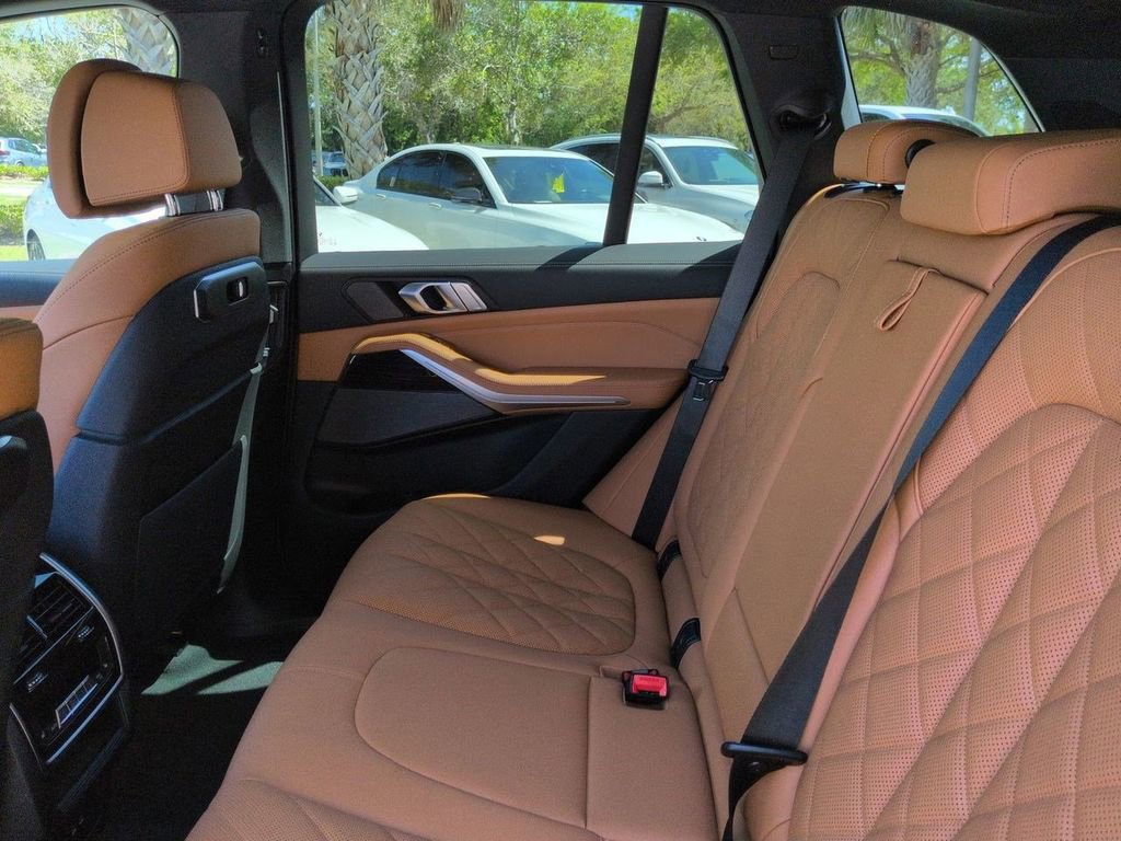 New 2026 BMW X5 xDrive40i w/ M Sport Package image 13