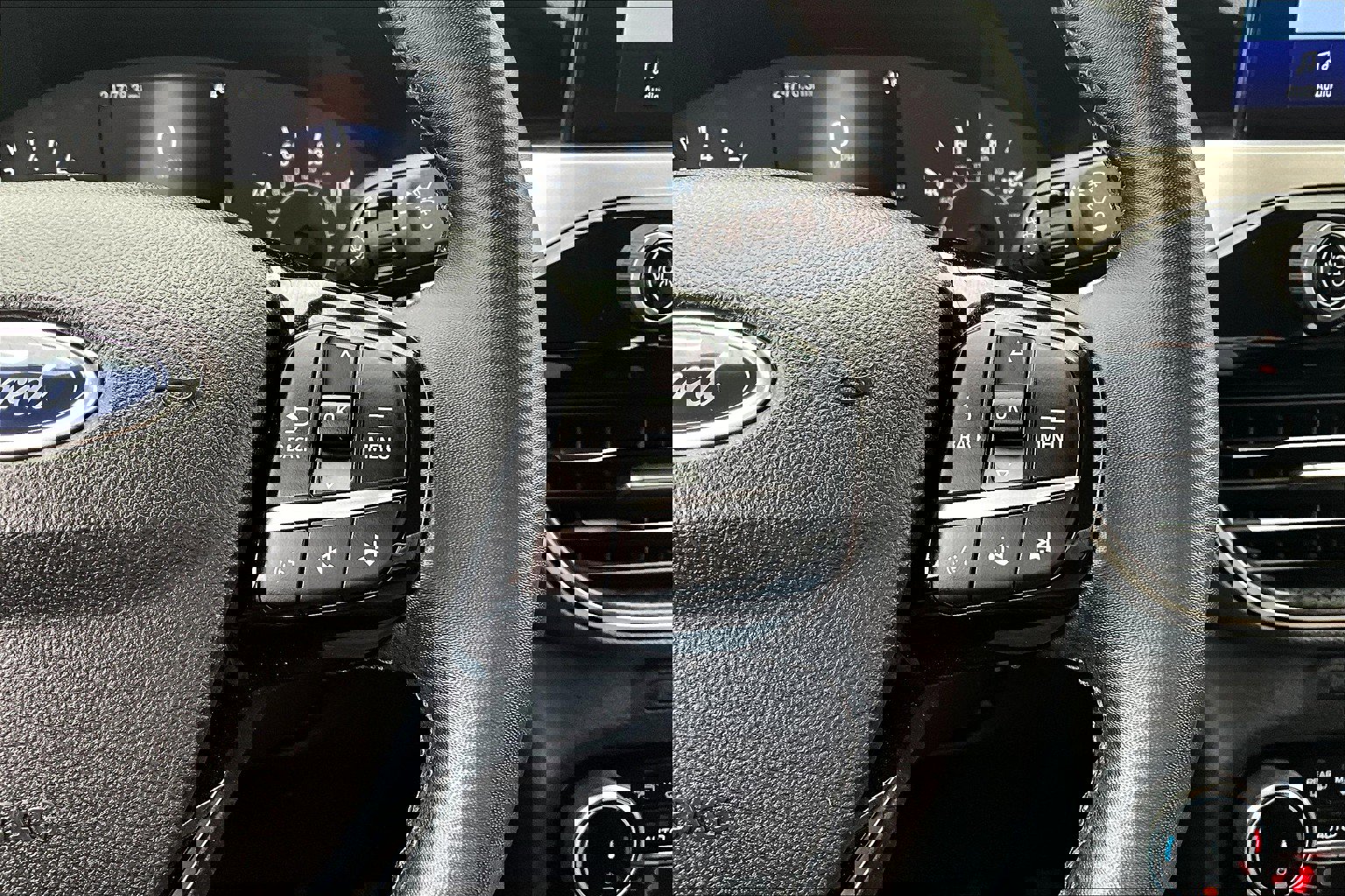 Used 2022 Ford Escape SEL image 23