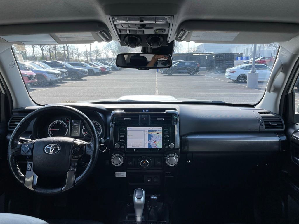 Used 2024 Toyota 4Runner TRD Off-Road Premium AWD/4WD image 10