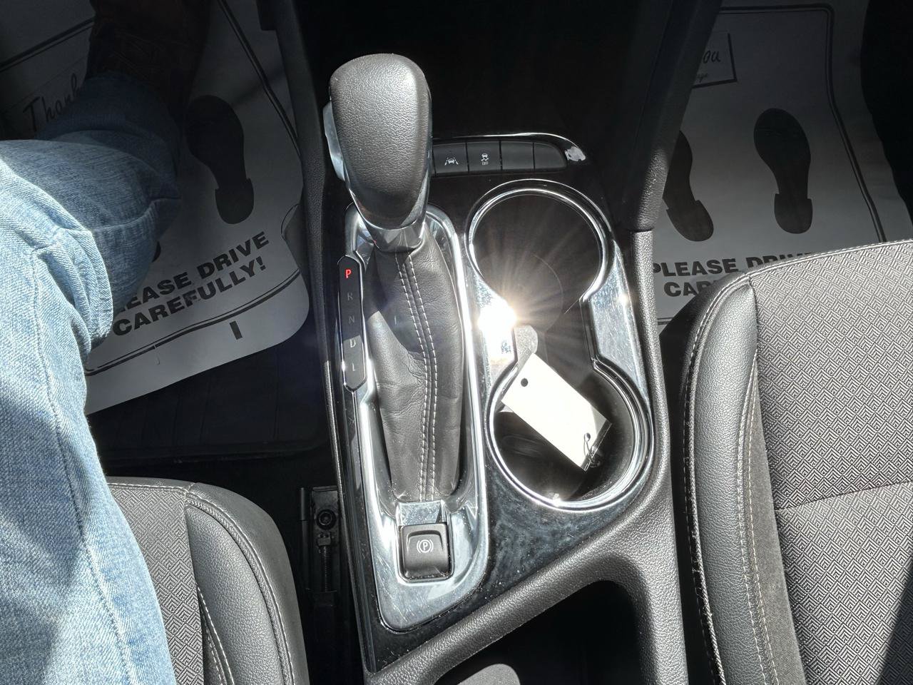Used 2022 Buick Encore GX Preferred AWD/4WD image 25