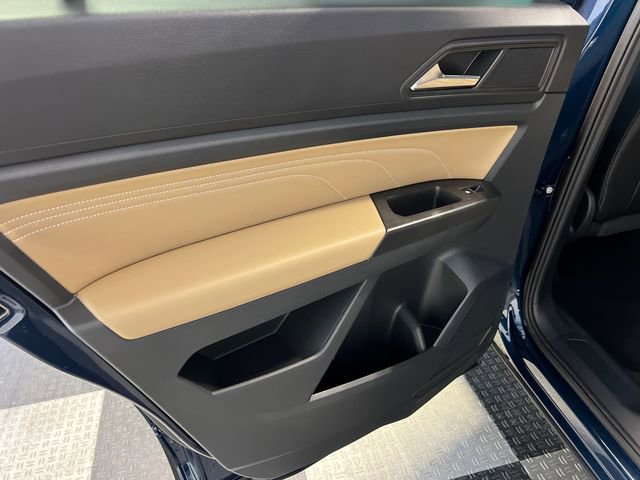 Certified 2022 Volkswagen Atlas Cross Sport SE AWD/4WD image 18