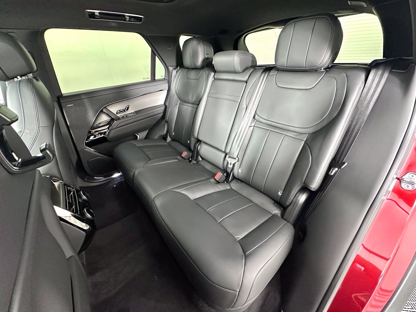 Used 2025 Land Rover Range Rover Sport Dynamic SE AWD/4WD image 29