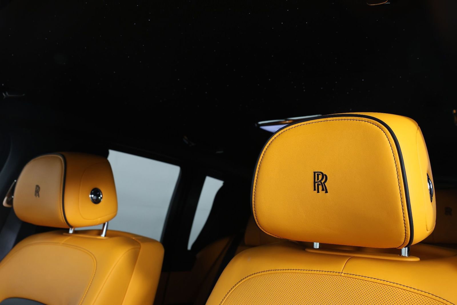Used 2022 Rolls-Royce Cullinan w/ Cullinan Package AWD/4WD image 33