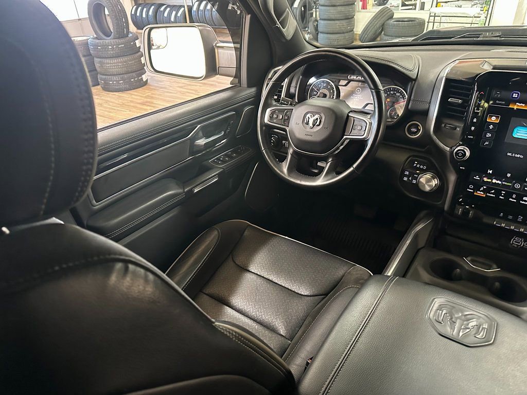 Used 2022 RAM 1500 Laramie AWD/4WD image 15