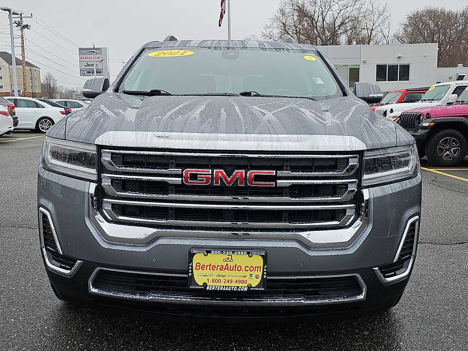 Used 2021 GMC Acadia SLE w/ Driver Convenience Package image 2