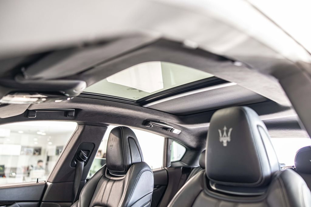 Used 2019 Maserati Levante S GranSport image 20