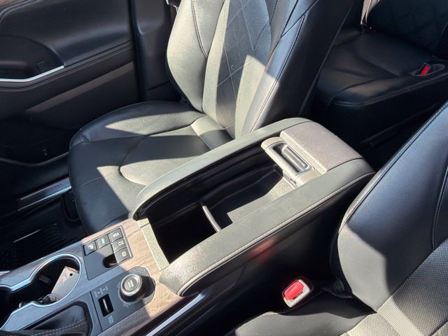 Used 2023 Toyota Highlander Platinum AWD/4WD image 22