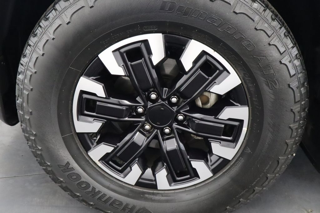 Used 2022 Nissan Frontier Pro-X RWD image 14
