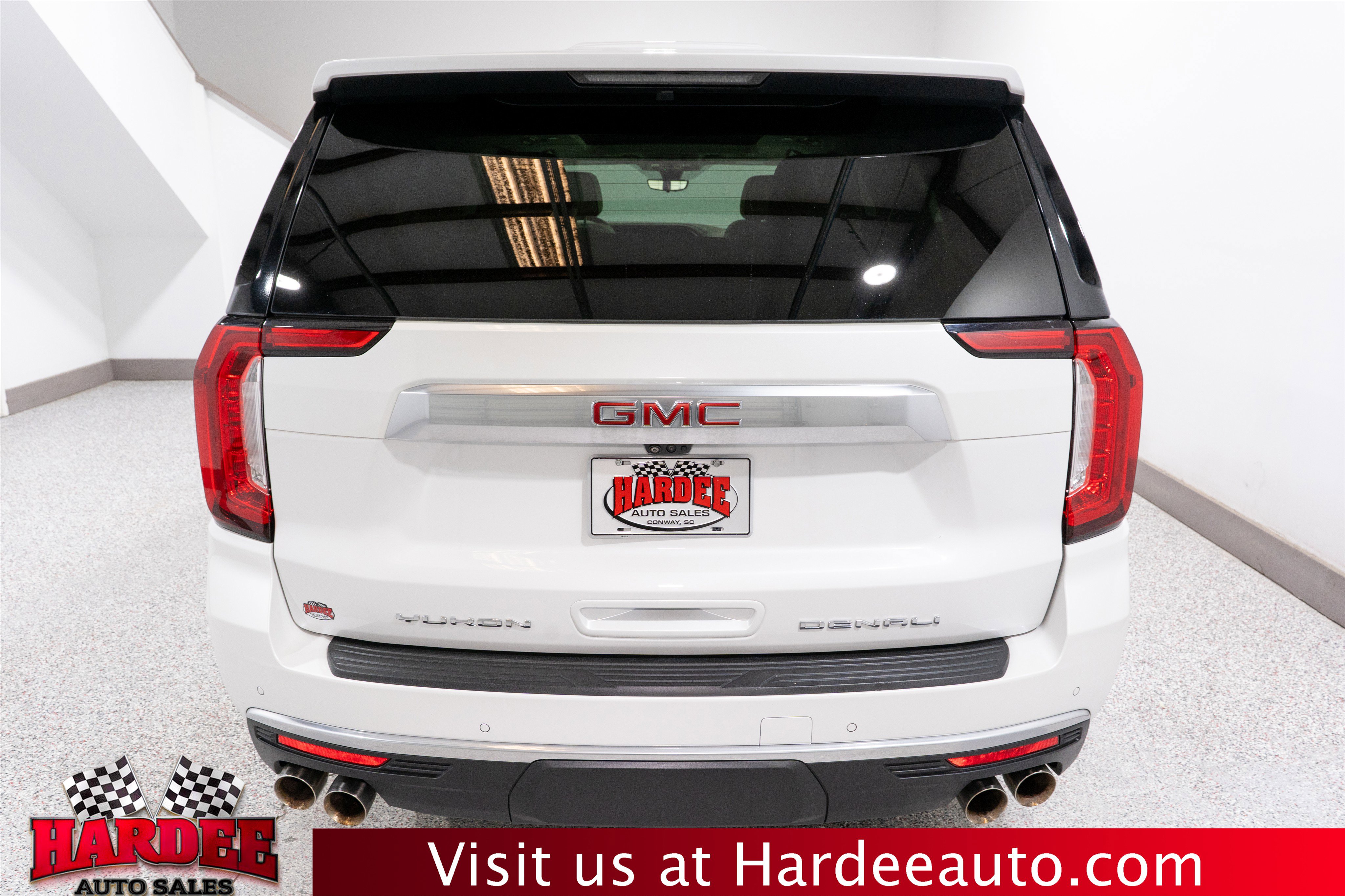 Used 2022 GMC Yukon XL Denali w/ Denali Premium Package image 4