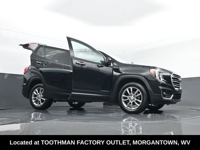 Used 2022 GMC Terrain SLT w/ Infotainment Package II image 34