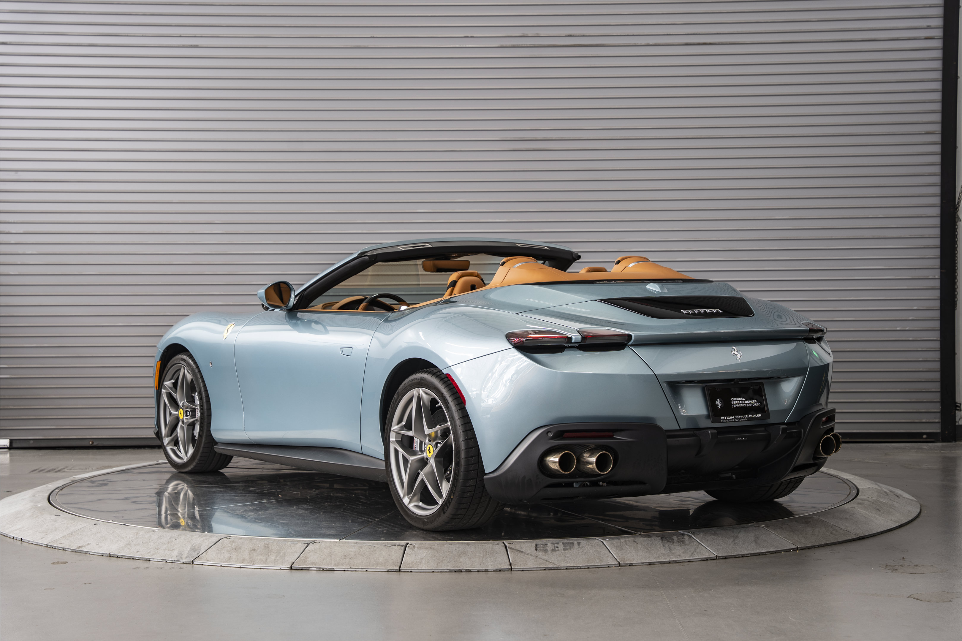 Used 2025 Ferrari Roma Spider RWD image 3