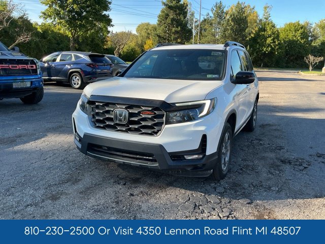 Used 2023 Honda Passport TrailSport image 3