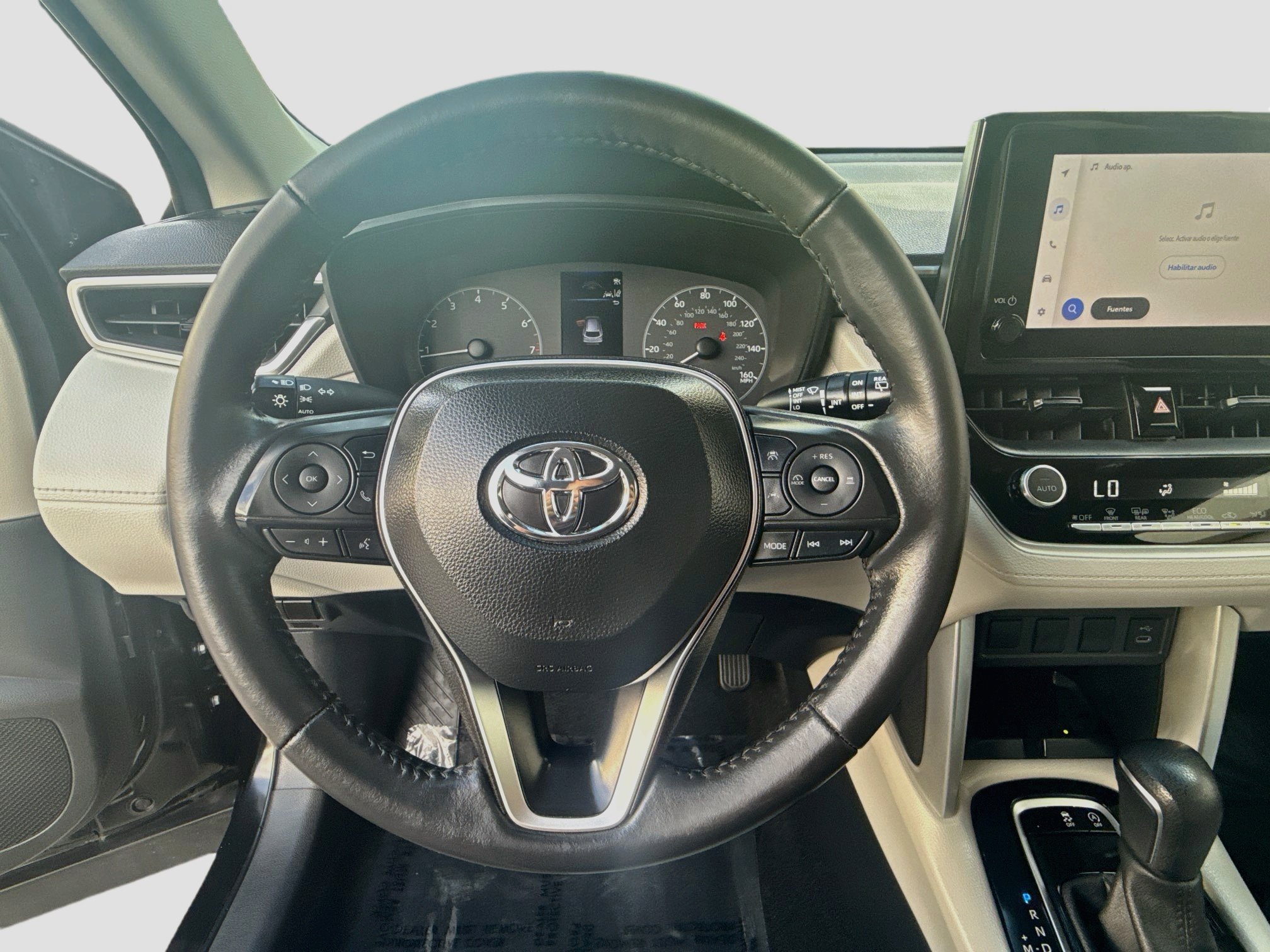Used 2024 Toyota Corolla Cross LE AWD/4WD image 10